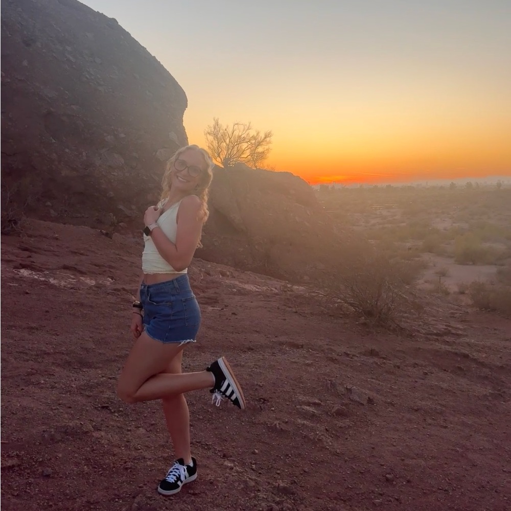 Meet your Posher, Abigail